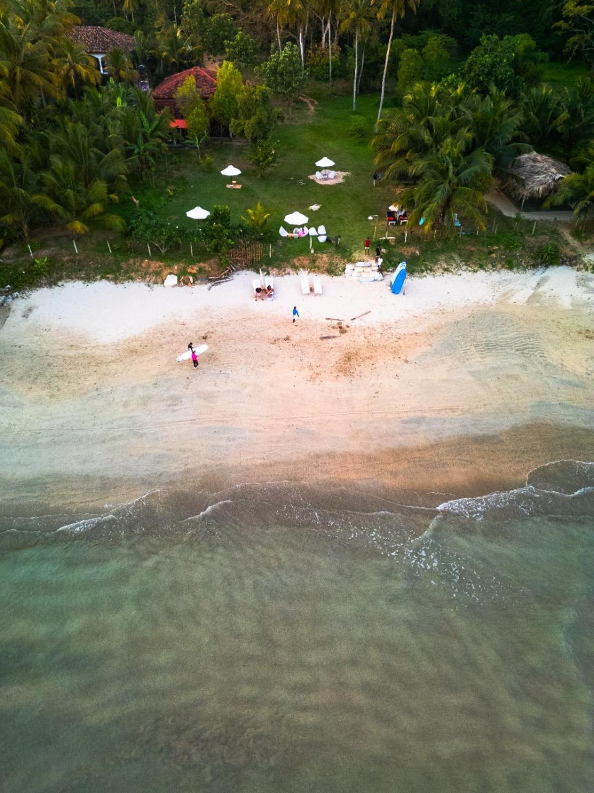 Calma - Surf, Yoga & Coffee On A Private Beach Dikwella Eksteriør bilde